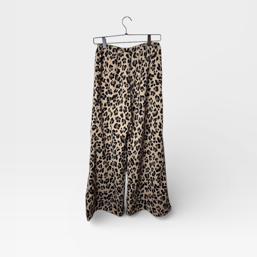 Pacsun Leopard Lounge Pants (F) - Picture 2 of 4